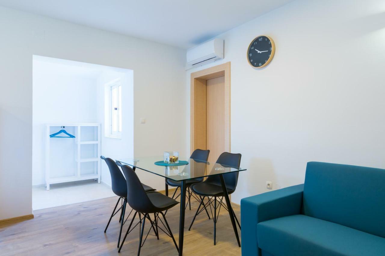 Villa Apartments Duje คาชเตลา ภายนอก รูปภาพ