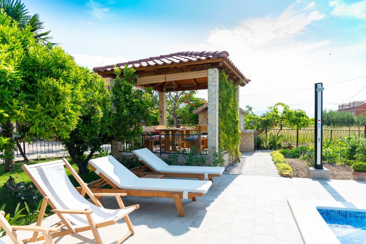 Villa Apartments Duje คาชเตลา ภายนอก รูปภาพ